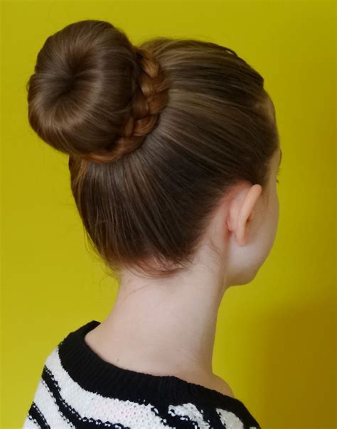 pictures of hair buns